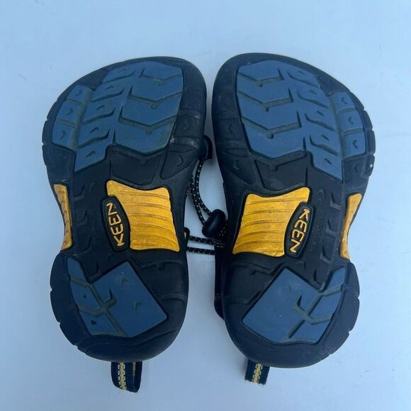 Keen Sandals Kids Size US 10 (EU 27) Black Closed Wide Toe Box Comfort Waterproo - Picture 5 of 6